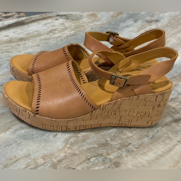 Women’s KORKS tan leather wedge sandals- Size 10 - Picture 5 of 8
